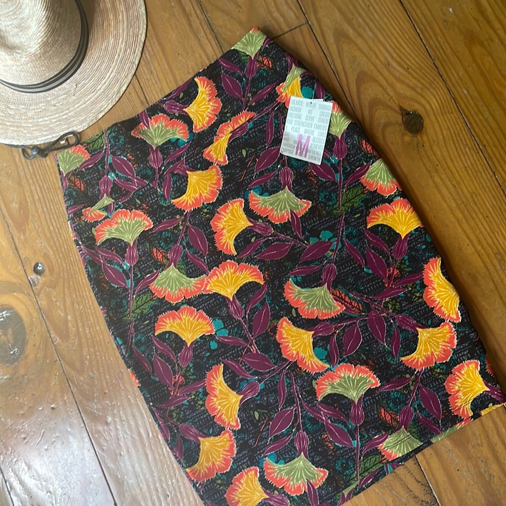 NWT LuLaroe skirt
